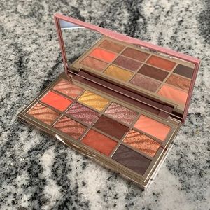 Brand New, Never Used CIATE LONDON The Velvet Eyeshadow Palette